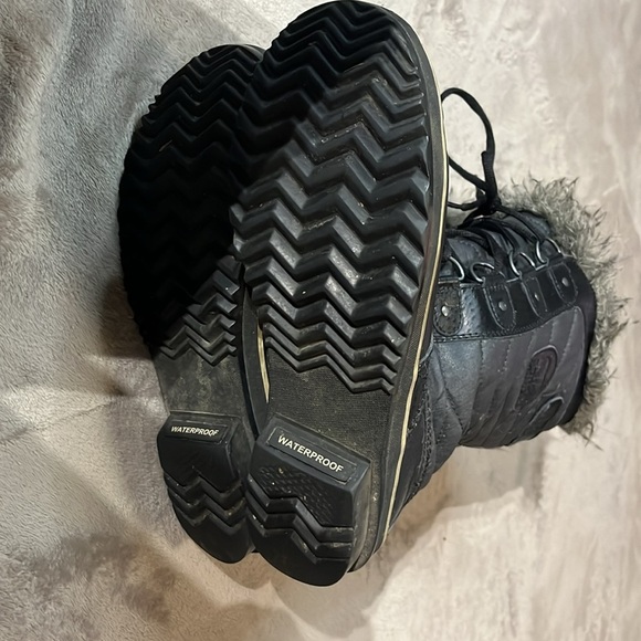 Sorel Tofino II winter boots waterproof black faux fur fleece lining size 9 - Picture 8 of 8